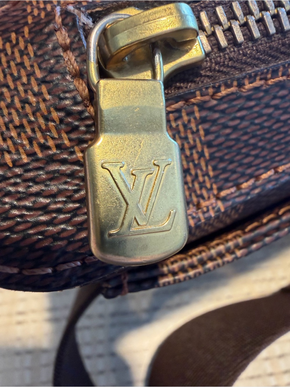 24HRS‼️Louis Vuitton Damier Ebene Geronimo Sling Bag *EXCELLENT CONDITION* - Picture 9 of 15